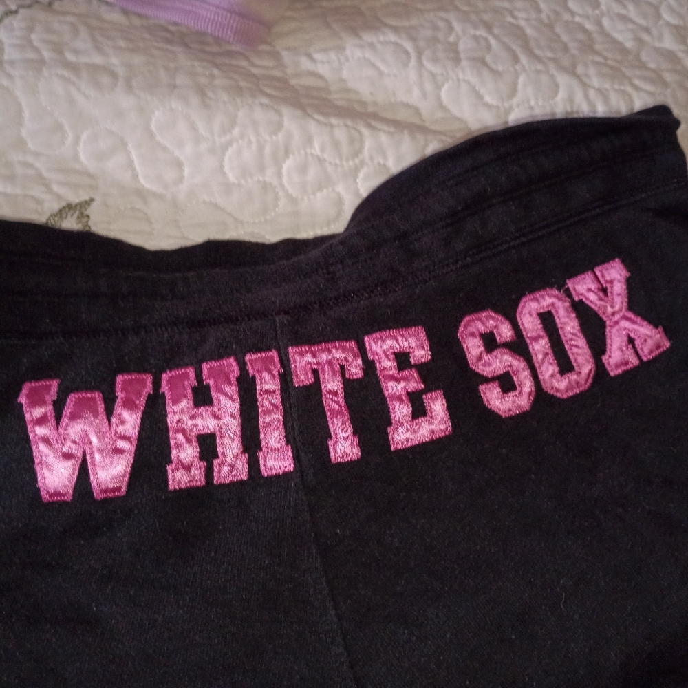Vintage Y2K Victoria Secret Pink Booty Short 8 Shorts White Sox Daisy Dukes M - Picture 2 of 5